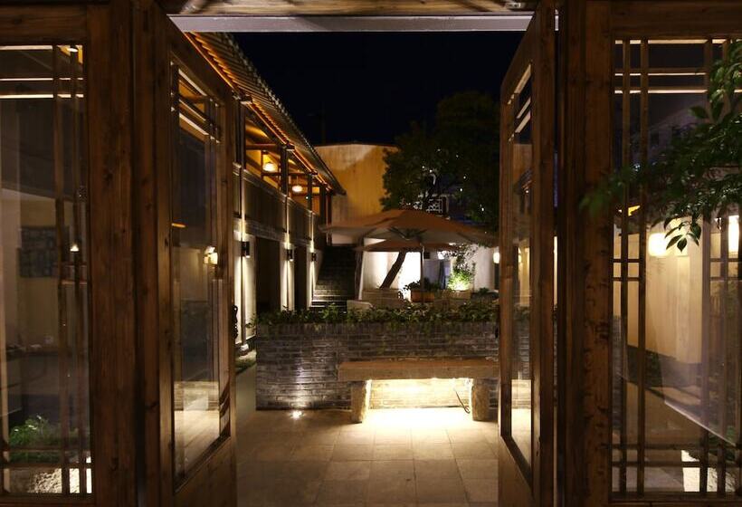 Floral Hotel · Yuexiang Inn Wuzhen