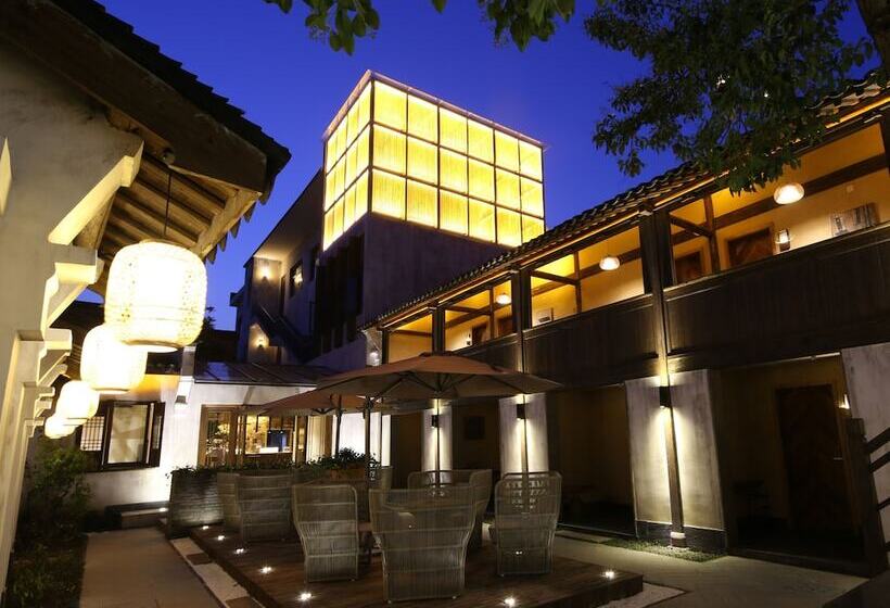Floral Hotel · Yuexiang Inn Wuzhen