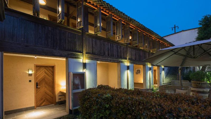 Floral Hotel · Yuexiang Inn Wuzhen