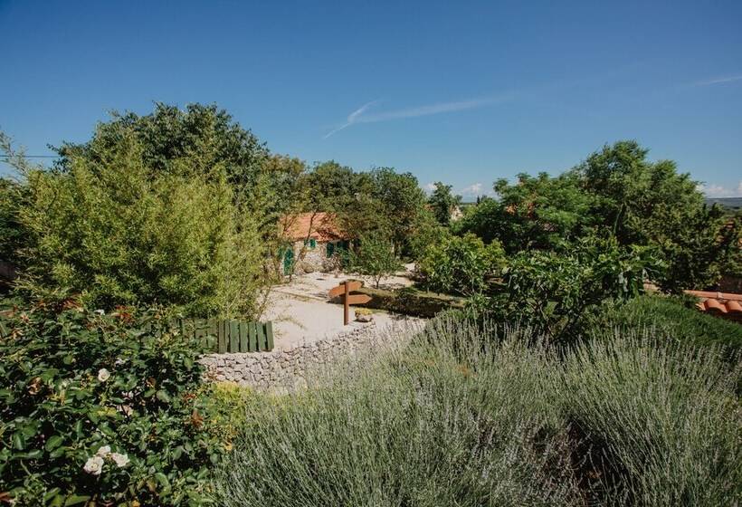 צימר Kalpic Suites & Villa