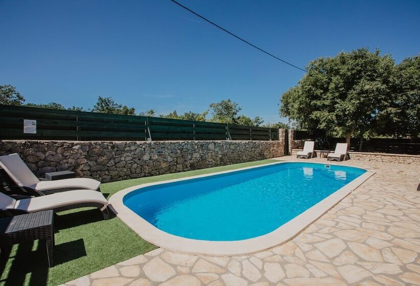 צימר Kalpic Suites & Villa