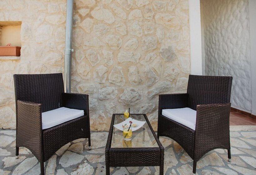 مبيت وإفطار Kalpic Suites & Villa