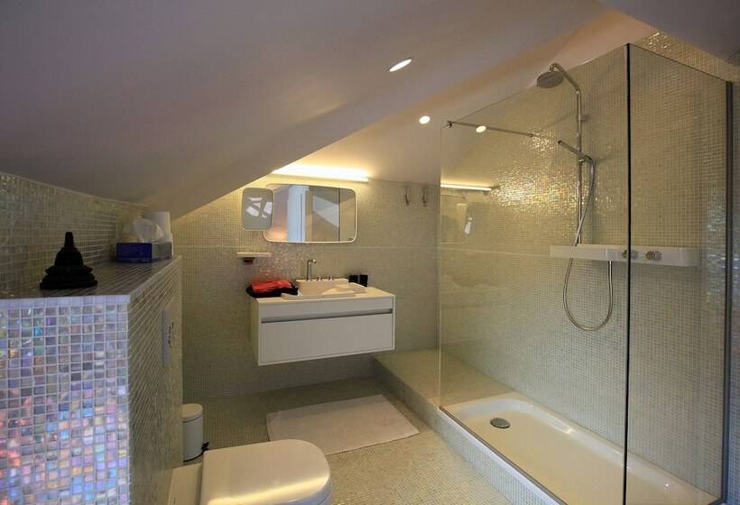 Bed and Breakfast La Petite Bruyere De Renaix