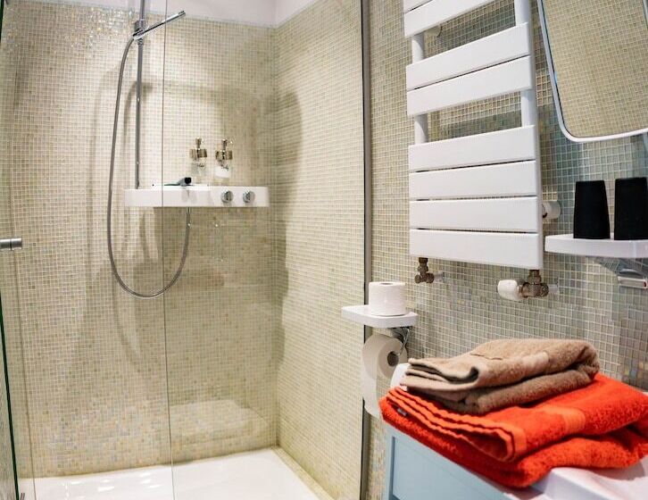 Bed and Breakfast La Petite Bruyere De Renaix