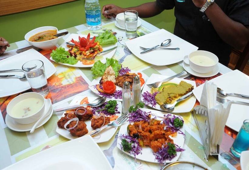 فندق Castle International Premium