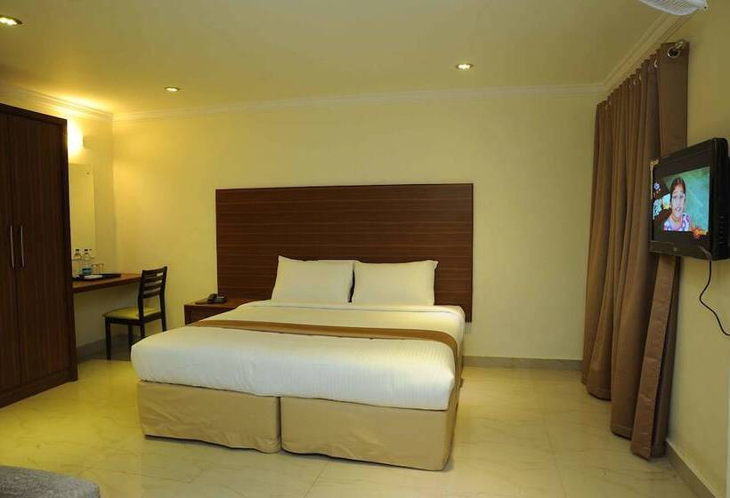 فندق Castle International Premium