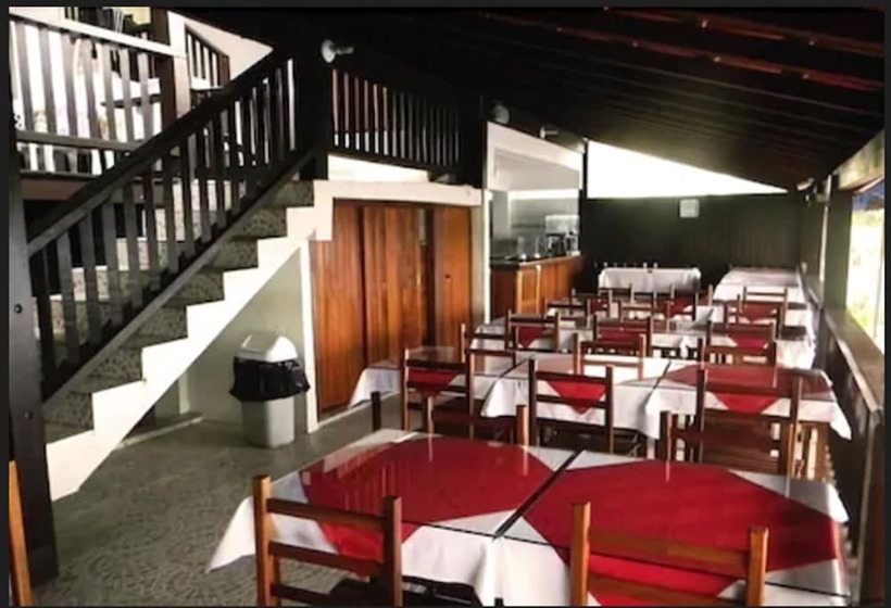 פונדק Pousada Das Flores