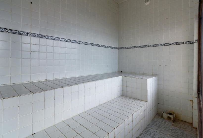 פונדק Pousada Das Flores