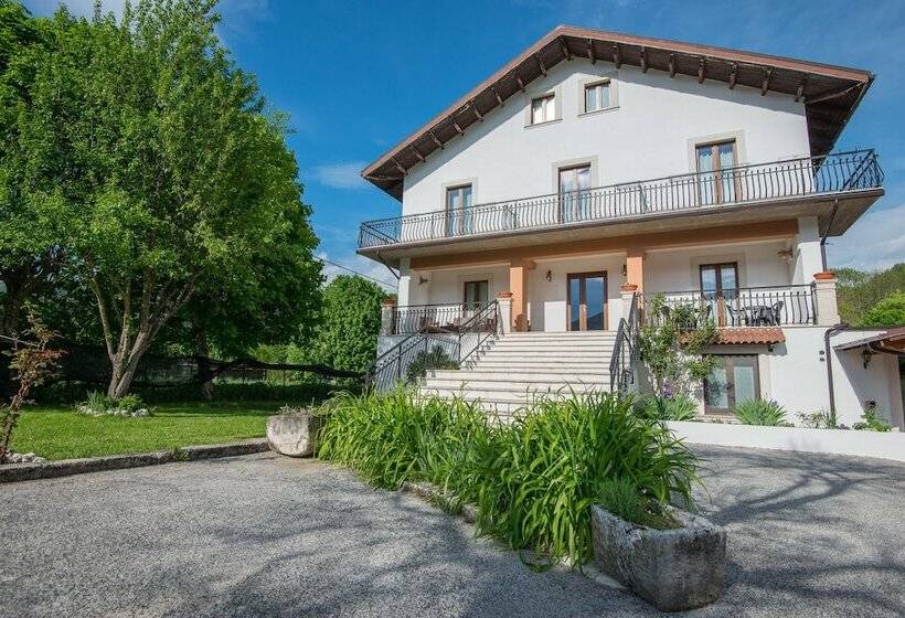 هتل Albergo Della Corte