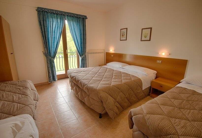 هتل Albergo Della Corte