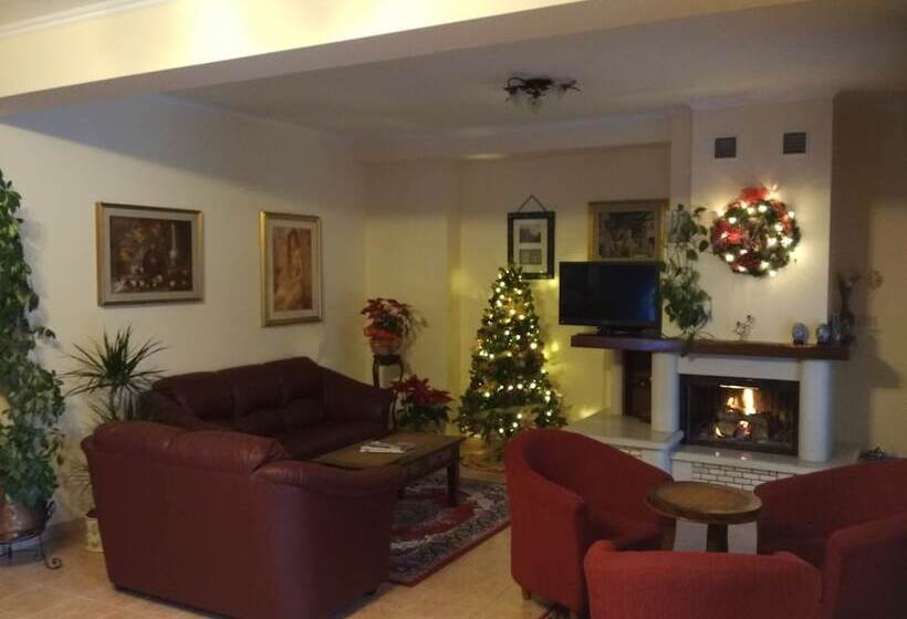 هتل Albergo Della Corte