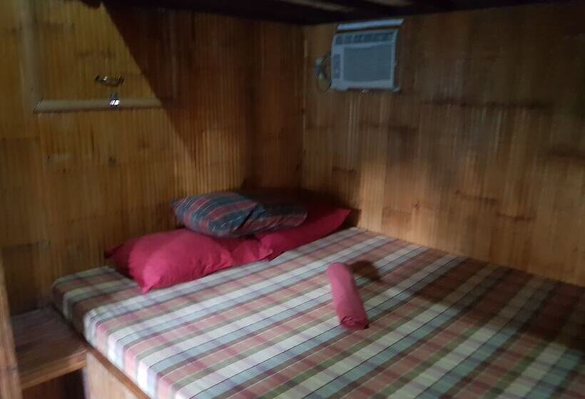 هتل Pleasant Valley Guesthouse   Baler