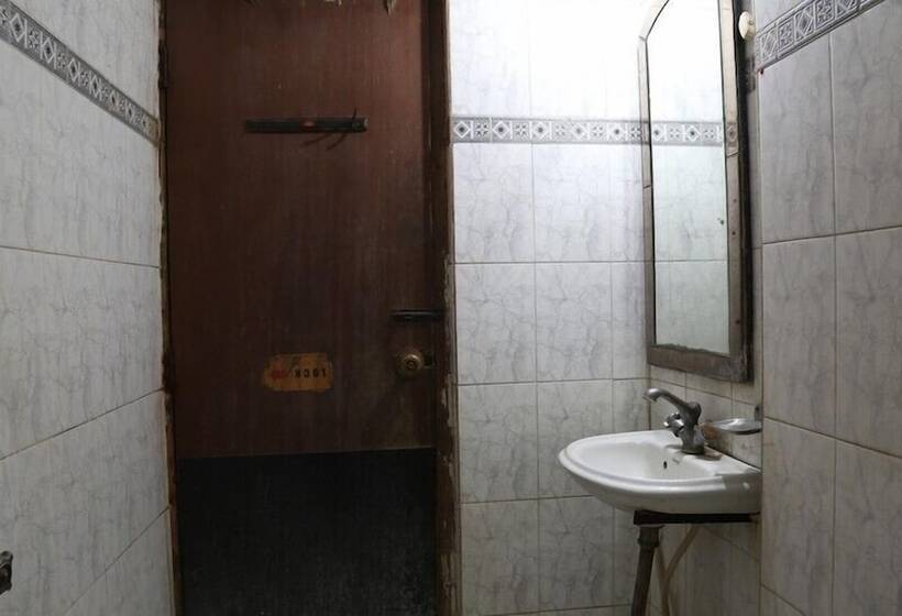 Отель Delhi Regency