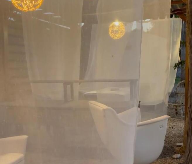 בית מלון כפרי Eco Beach And Magic Garden