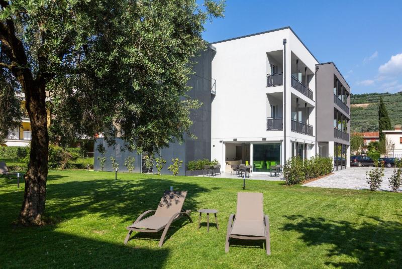 Отель Garda Life