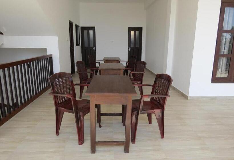 فندق Sailors Mirissa