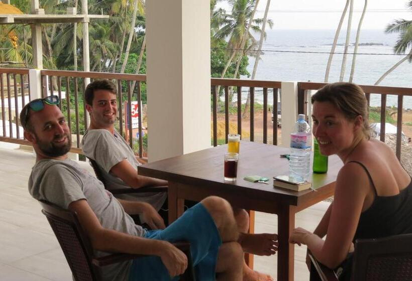 فندق Sailors Mirissa