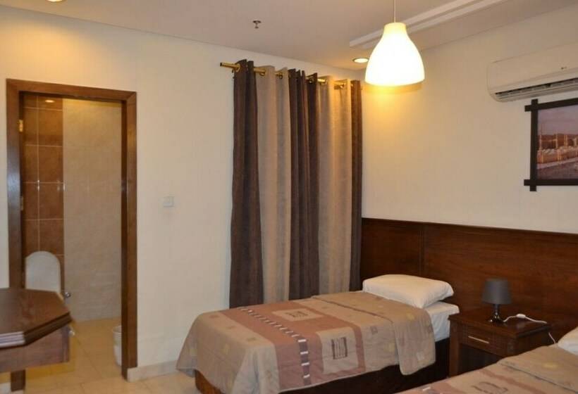 Отель Shoroq Al Nama Tower