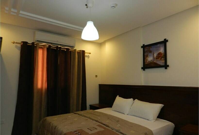 Отель Shoroq Al Nama Tower