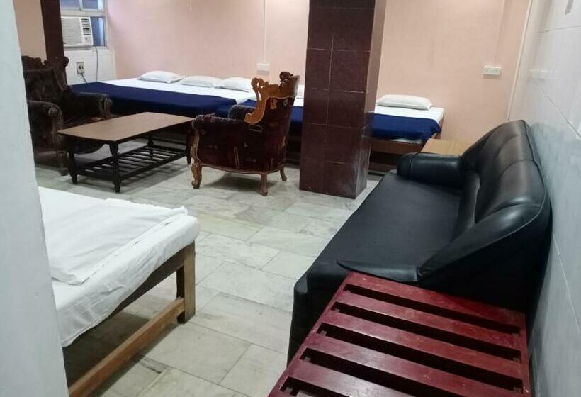 בית מלון כפרי Soorya International