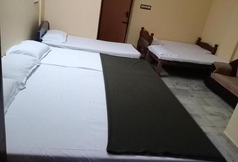 בית מלון כפרי Soorya International