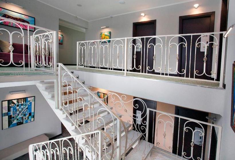 هتل Tishina Boutique