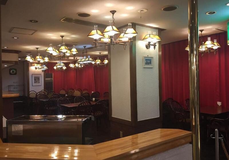 Отель Tomakomai Green Hills