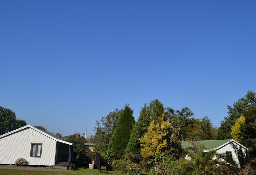 Log Cabin & Settlers Village