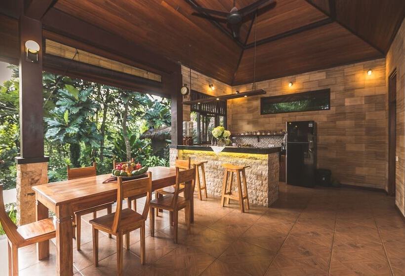 Luxury A Priori Ubud