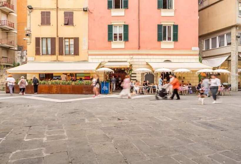 پانسیون La Spezia By The First  Luxury Rooms & Suites