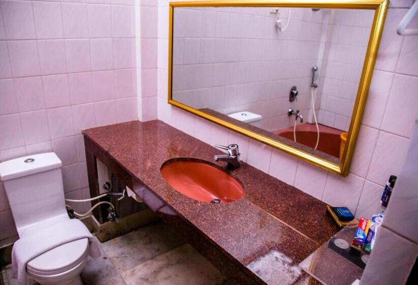 منتجع Niraamaya Retreats Aradura Kohima