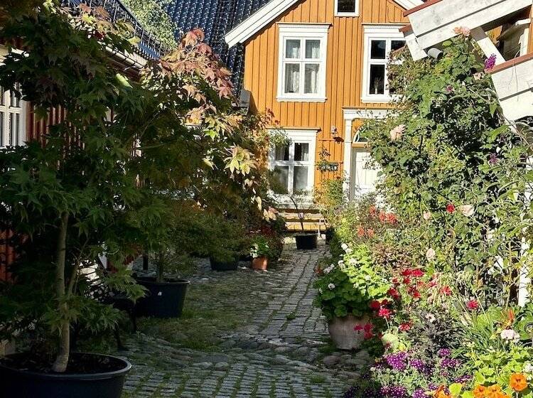 Toldgaarden Gjestegaard