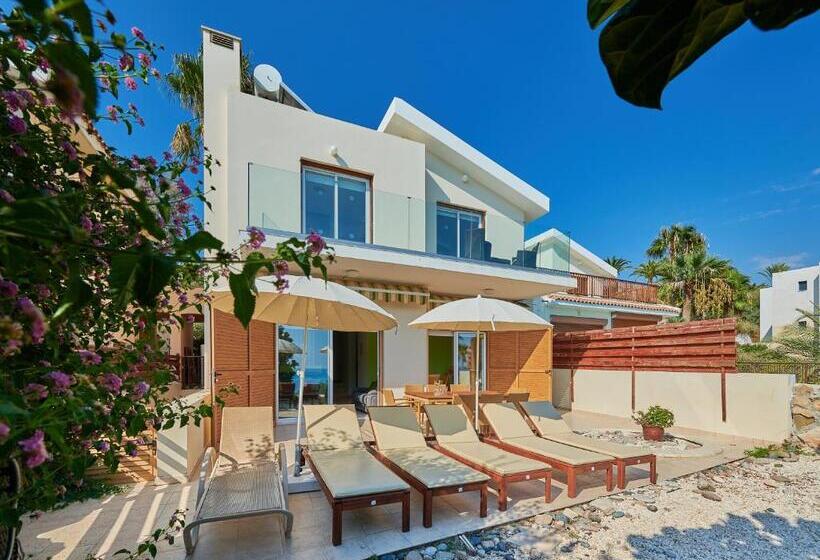 Villa Azura Sunrise By Ezoria Villas