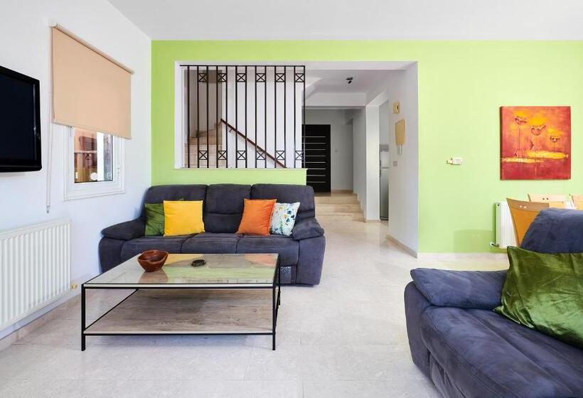 Villa Azura Sunrise By Ezoria Villas