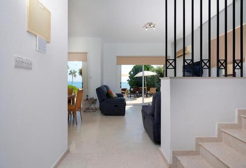 Villa Azura Sunrise By Ezoria Villas