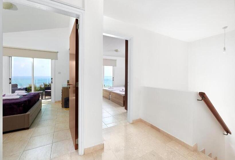 Villa Azura Sunrise By Ezoria Villas