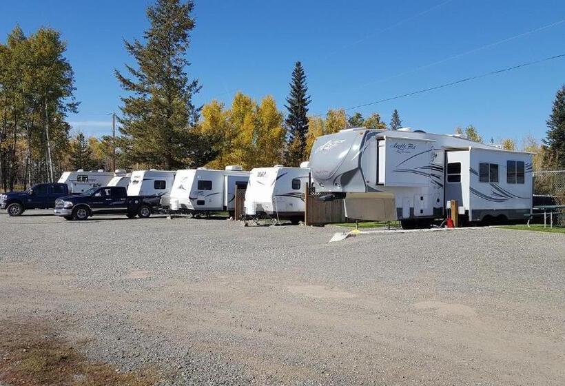 100 Mile Motel & Rv Park