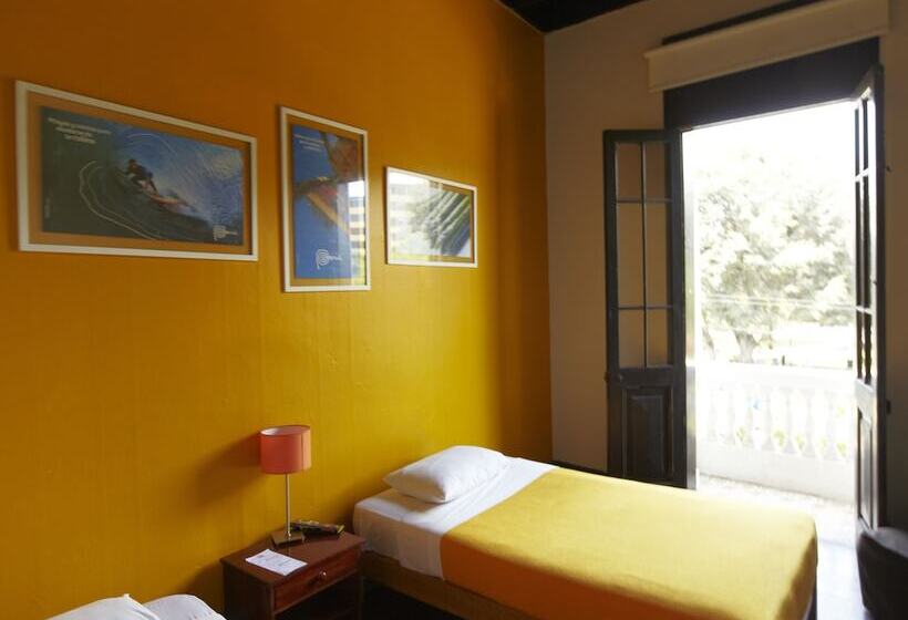 فندق صغير Flying Dog Lima B&b