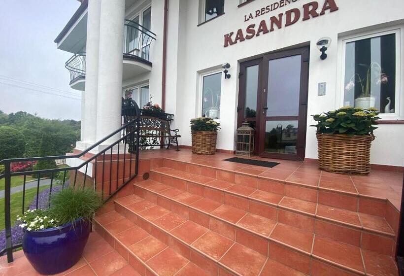 تختخواب و صبحانه La Residence Kasandra