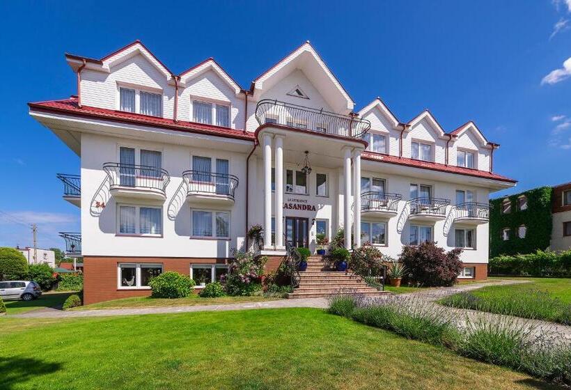 تختخواب و صبحانه La Residence Kasandra