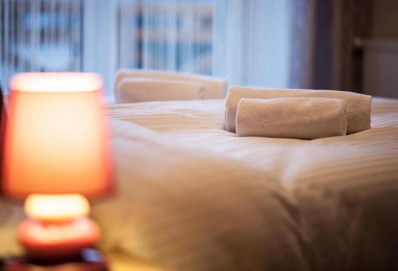 Rezydencja Pod Ochorowiczówką B&b