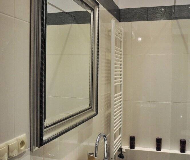 Happyguests Apartments