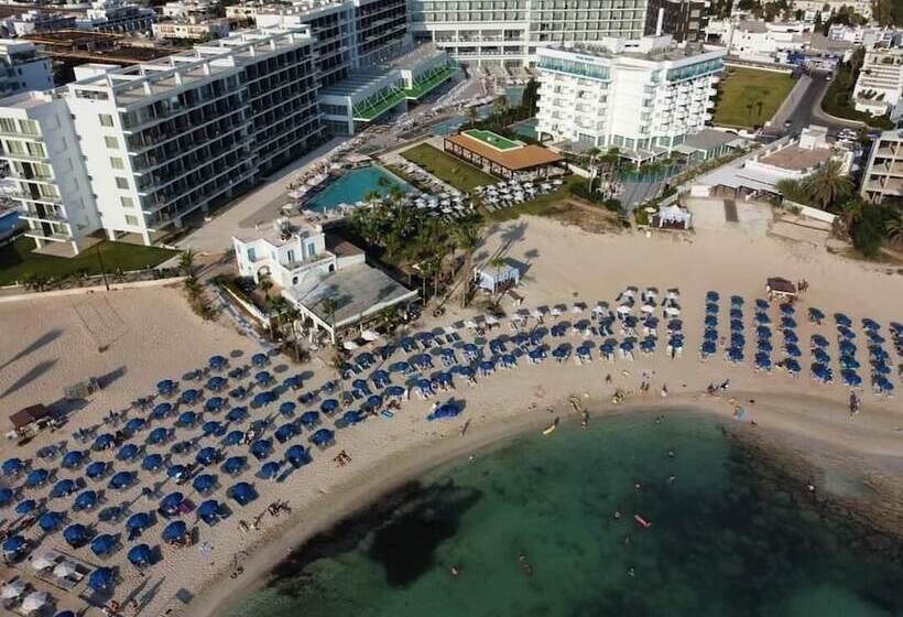 Chrysomare Beach Hotel & Resort