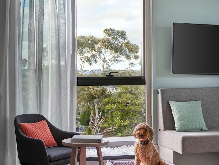 هتل Element Melbourne Richmond