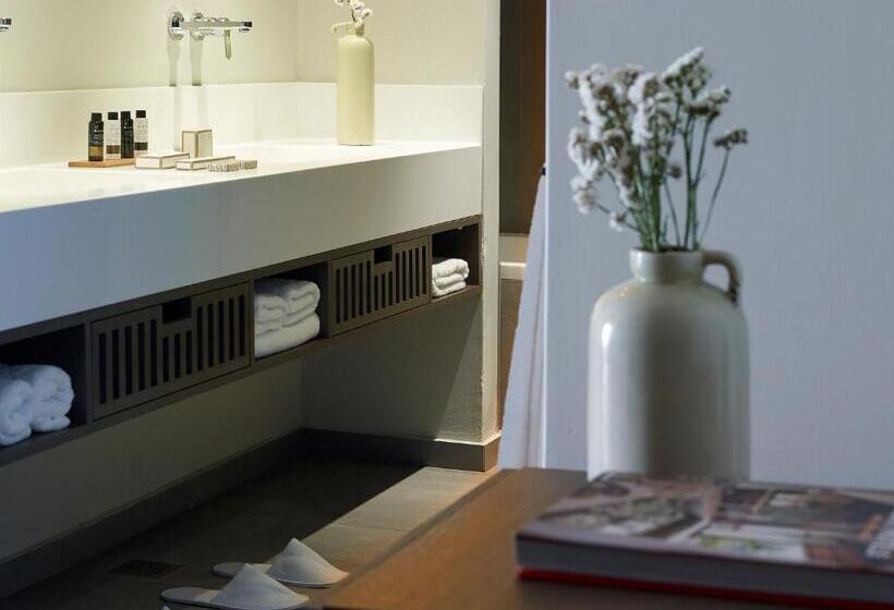 Kakkos Beach Hotel   Adults Only