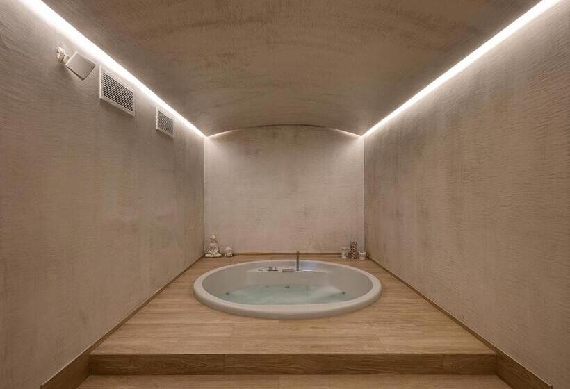 Kakkos Beach Hotel   Adults Only