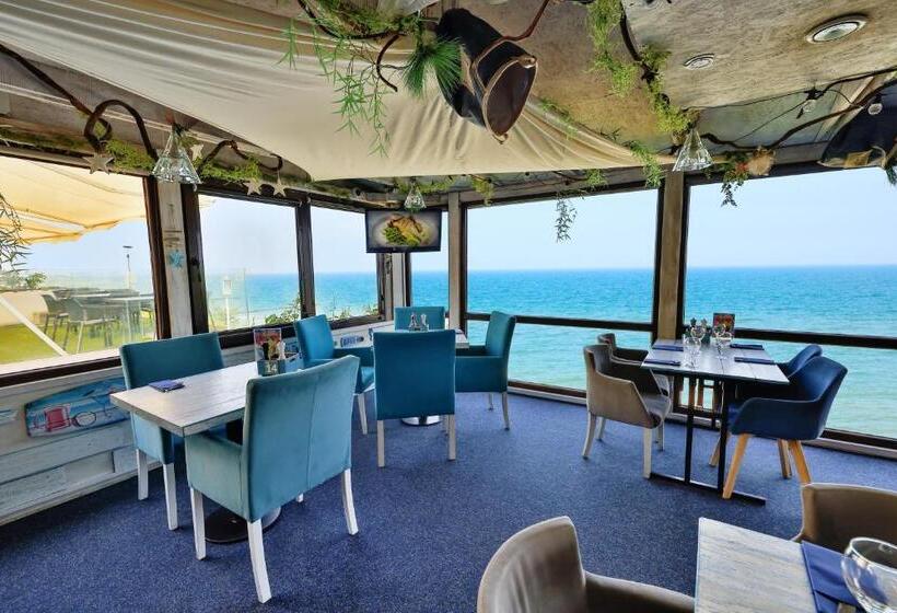 בית מלון כפרי Max Health Resort Spa