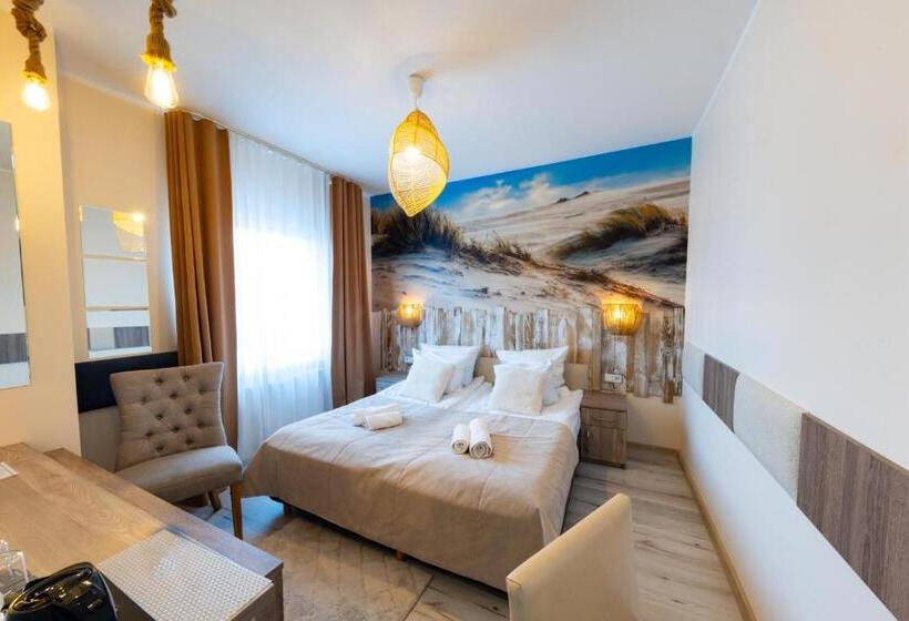 Отель Max Health Resort Spa