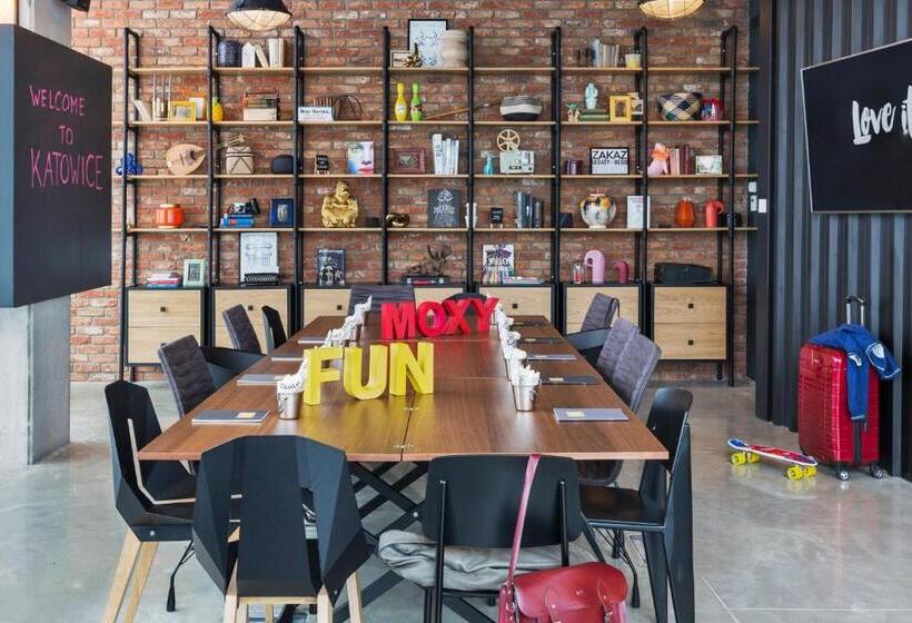هتل Moxy Katowice Airport