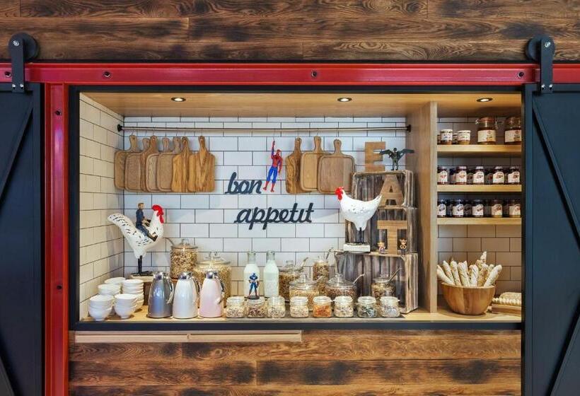 هتل Moxy Katowice Airport